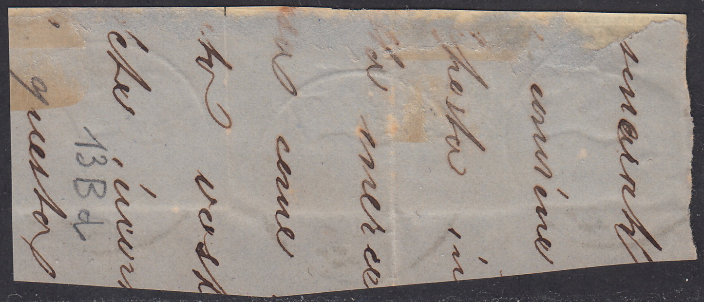 PV1446 - 1859 - Effigie di Vittorio Emanuele II, IV emissione c. 5 verde oliva grigiastro chiaro III composizione striscia di tre esemplari usata (13Bd).