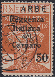 BA26_105 - 1920 - Legionari di Fiume soprastampati "Reggenza Italiana del Carnaro" e ARBE, c. 50 su c. 20 ocra con soprastampa ARBE fortemente spostata a destra usato (9id, varietà non catalogata)
