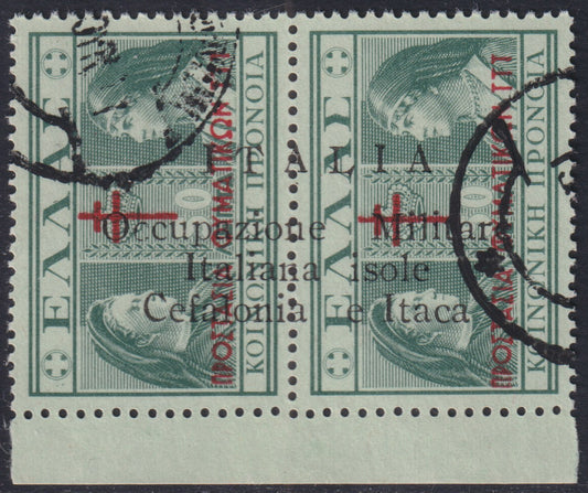 Cef53 - Beneficenza di Grecia del 1940, 50 lepta verde in coppia verticale con soprastampa "Italia / Occupazione Militare / Italiana Isole / Cefalonia e Itaca" usato (35)