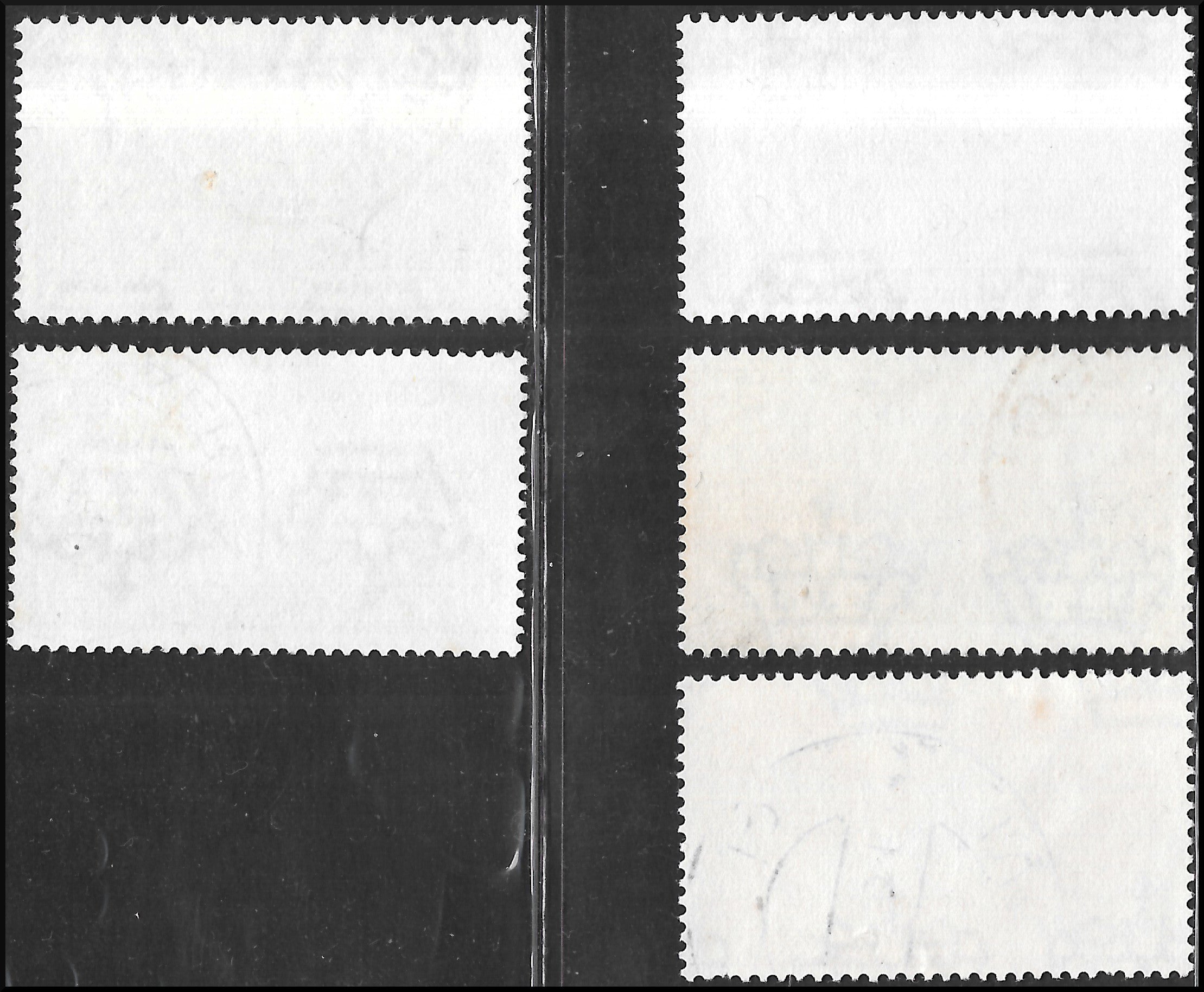 1930 – Virgilio, Diez recortes de un cartel publicitario sobre cartón grueso con una impresión perforada impresa en negro en el contorno y en diagonal la inscripción SAGGIO en mayúsculas.