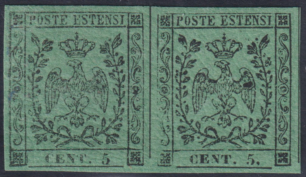 E7_26 - 1859 - Aquila estense, c. 5 verde coppia orizzontale di cui un esemplare senza punto e uno col punto, nuova gomma integra, rarissima varietà (7o)