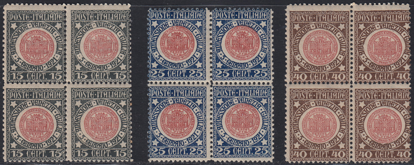 RN196 - 1921 - Annexation of Venezia Giulia complete set of three new stamps, intact in blocks of 4 copies (113/115). 