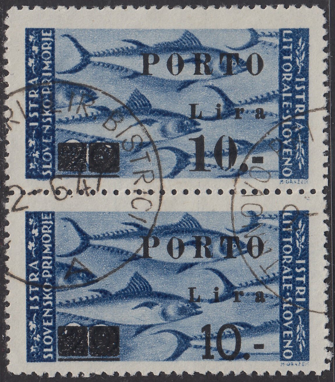 LS10 - 1946 - Segnatasse soprastampate, 10L. su 20 azzurro coppia verticale con cifre normali sopra e cifre sottili sotto, usata (17 + 17B)