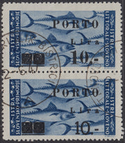 LS10 - 1946 - Segnatasse soprastampate, 10L. su 20 azzurro coppia verticale con cifre normali sopra e cifre sottili sotto, usata (17 + 17B)