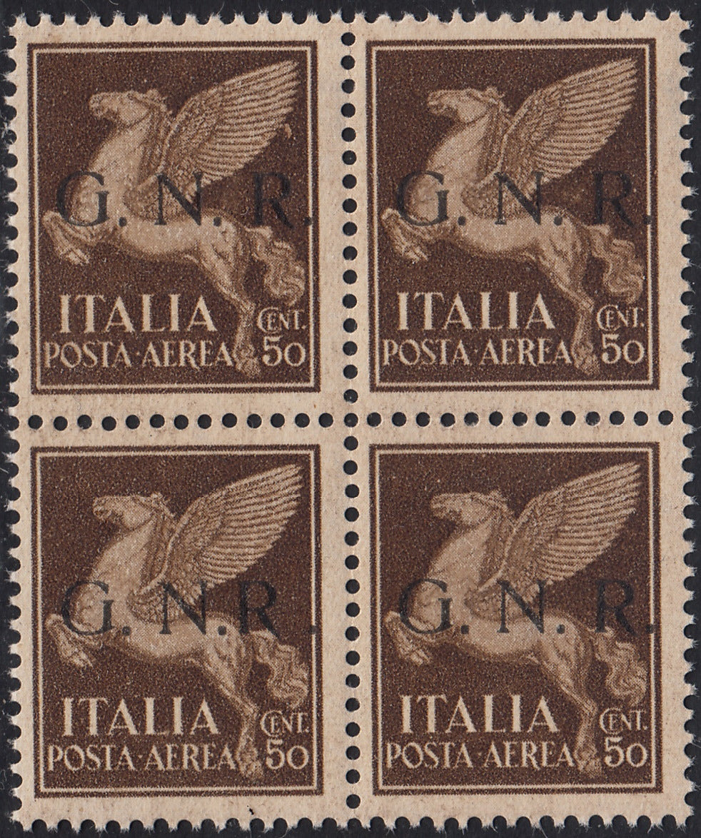 ND44 - 1944 - GNR tiratura di Brescia, Posta Aerea c. 50 bruno in quartina di cui il terzo ha varietà "R accostata ad N", nuova integra (118/I + 118/If)