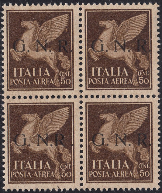 ND44 - 1944 - GNR tiratura di Brescia, Posta Aerea c. 50 bruno in quartina di cui il terzo ha varietà "R accostata ad N", nuova integra (118/I + 118/If)