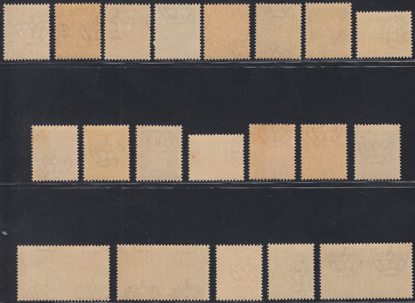 RN333 - 1942 - Military Post, complete series of 20 new examples with intact rubber (S2600, 1/20).