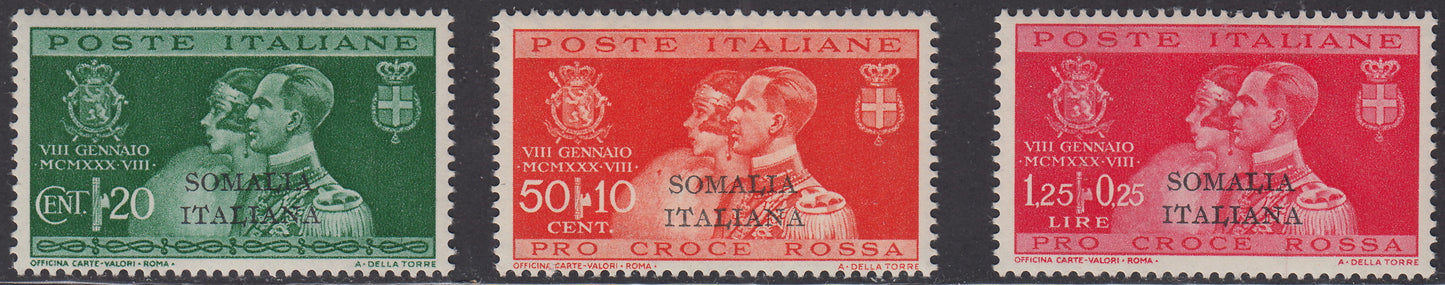 SOM26 - 1930 - Wedding of Prince Umberto, set of three stamps, new with original rubber (130/132)