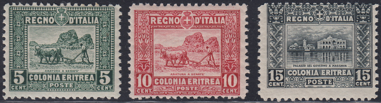 T173 - 1928/29 - Eritrea, soggetti africani, nuova tiratura dentellatura 11, serie di tre valori nuovi con gomma originale (129/131)