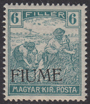 V149 - 1918 - Francobollo d'Ungheria della serie Mietitori, 6 filler verde azzurro con soprastampa a macchina FIUME fortemente spostata in basso, nuovo integro (6fab)