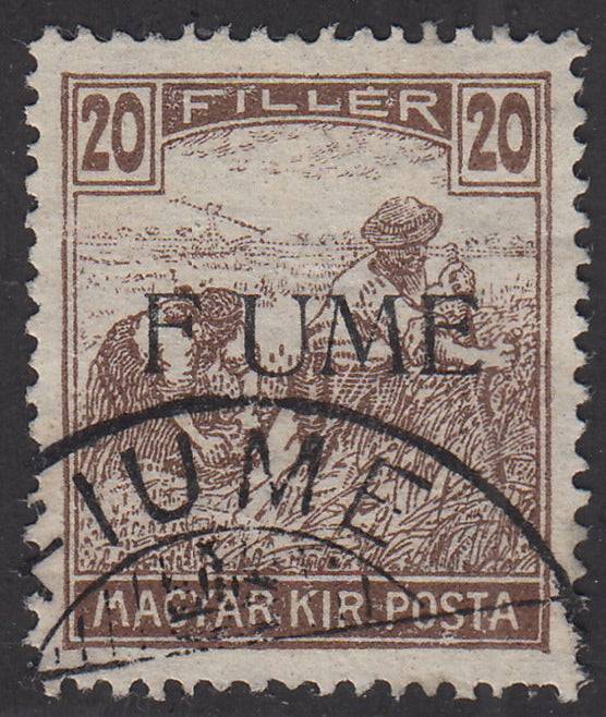 V158 - 1918 - Sello de Hungría de la serie Reapers, 20 relleno marrón con sobreimpresión a máquina F UME, usado (10d)