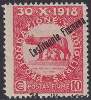 V532 - 1921 - Pro Fondazione Studio soprastampati COSTITUENTE FIUMANA c. 10 carminio con soprastampa fortemente spostata in alto e a destra (165fd)