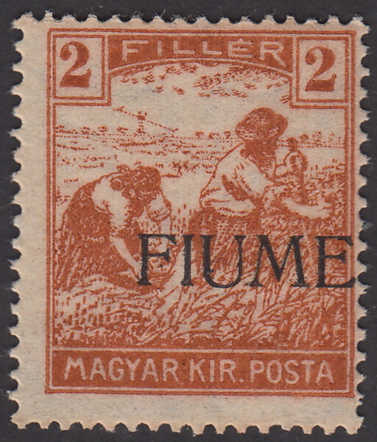 V58 - 1918 - Sello postal de Hungría de la serie Reapers, 2 rellenos de color marrón amarillento con sobreimpresión a máquina fuertemente desplazada hacia la derecha, nuevo con goma (4 de febrero)