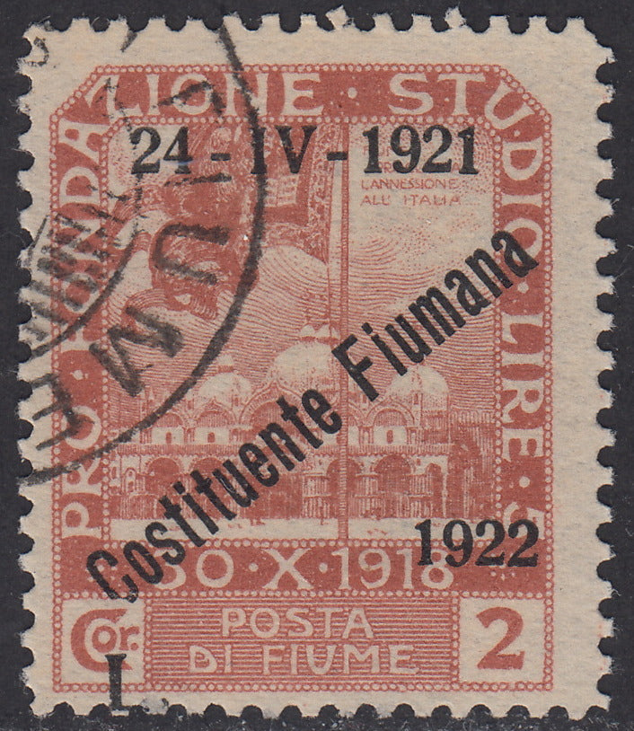 V641 - 1922 - Costituzione Fiumana L. 2 bruno rosa con soprastampa spostata in basso usato, varietà non catalogata (187ma)