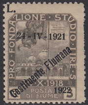 V645 - 1922 - Costituzione Fiumana L. 3 bruno oliva con soprastampa fortemente spostata in basso e "L" in alto nuovo con gomma (188m)