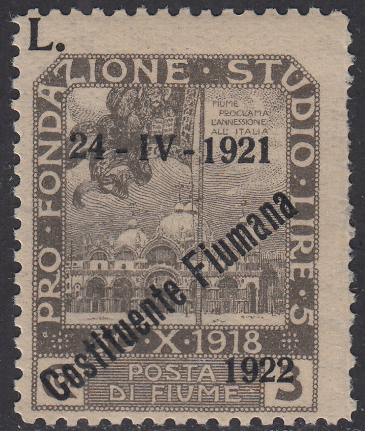V645 - 1922 - Costituzione Fiumana L. 3 bruno oliva con soprastampa fortemente spostata in basso e "L" in alto nuovo con gomma (188m)