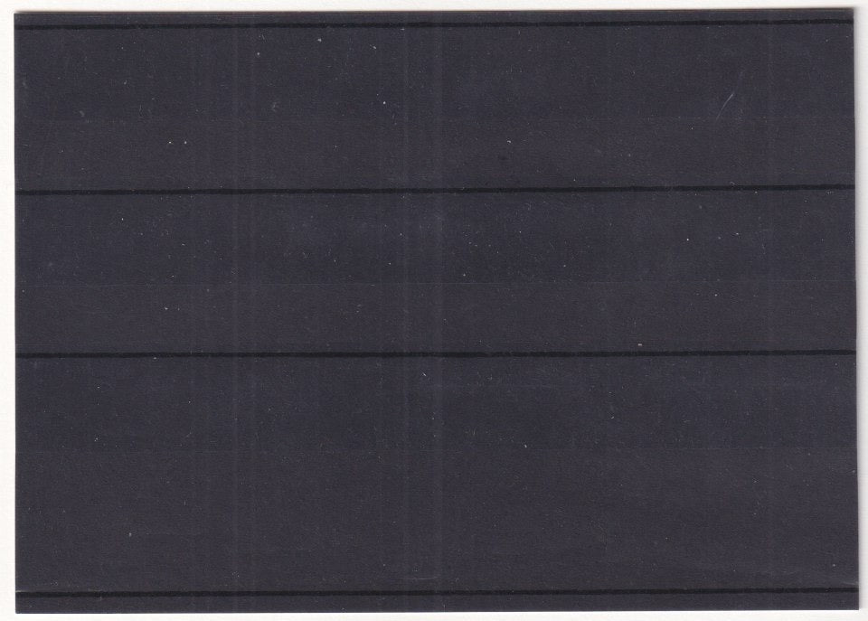 Pacchetto contenente 100 cartoncini a tre listelli misura 15,8 x 11,3, buona qualità.