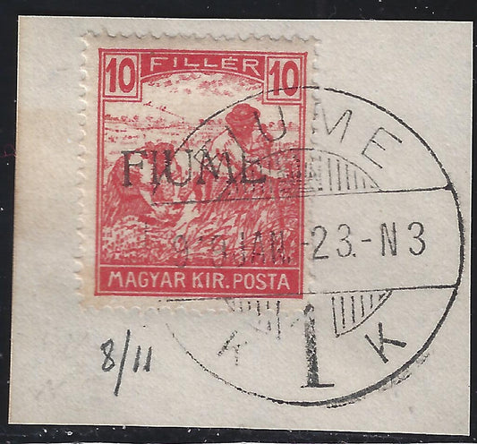 Francobollo d'Ungheria serie Mietitori  10 filler rosso con soprastampa a mano del II tipo , usato (8/II)